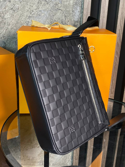 Сумка-мессенджер Louis Vuitton