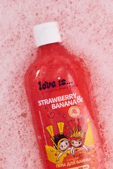 Пена Love is.. Strawberry and Banana 500 мл
