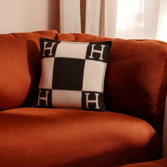 Подушка Hermes Avalon