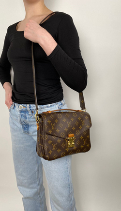 Сумка Louis Vuitton POCHETTE METIS