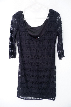 Платье Oodji кружевное  38 размер