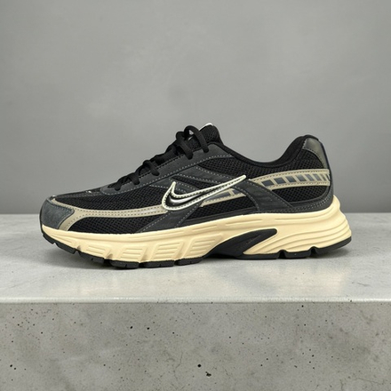 Nike Initiator • Black Bone