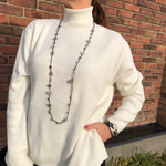 Длинное колье треугольники на коже