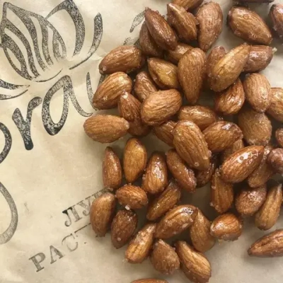 Сладко-соленый миндаль пророщенный Prana, 100 г