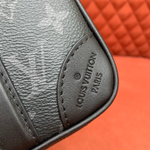 Louis Vuitton Pochette Kasai