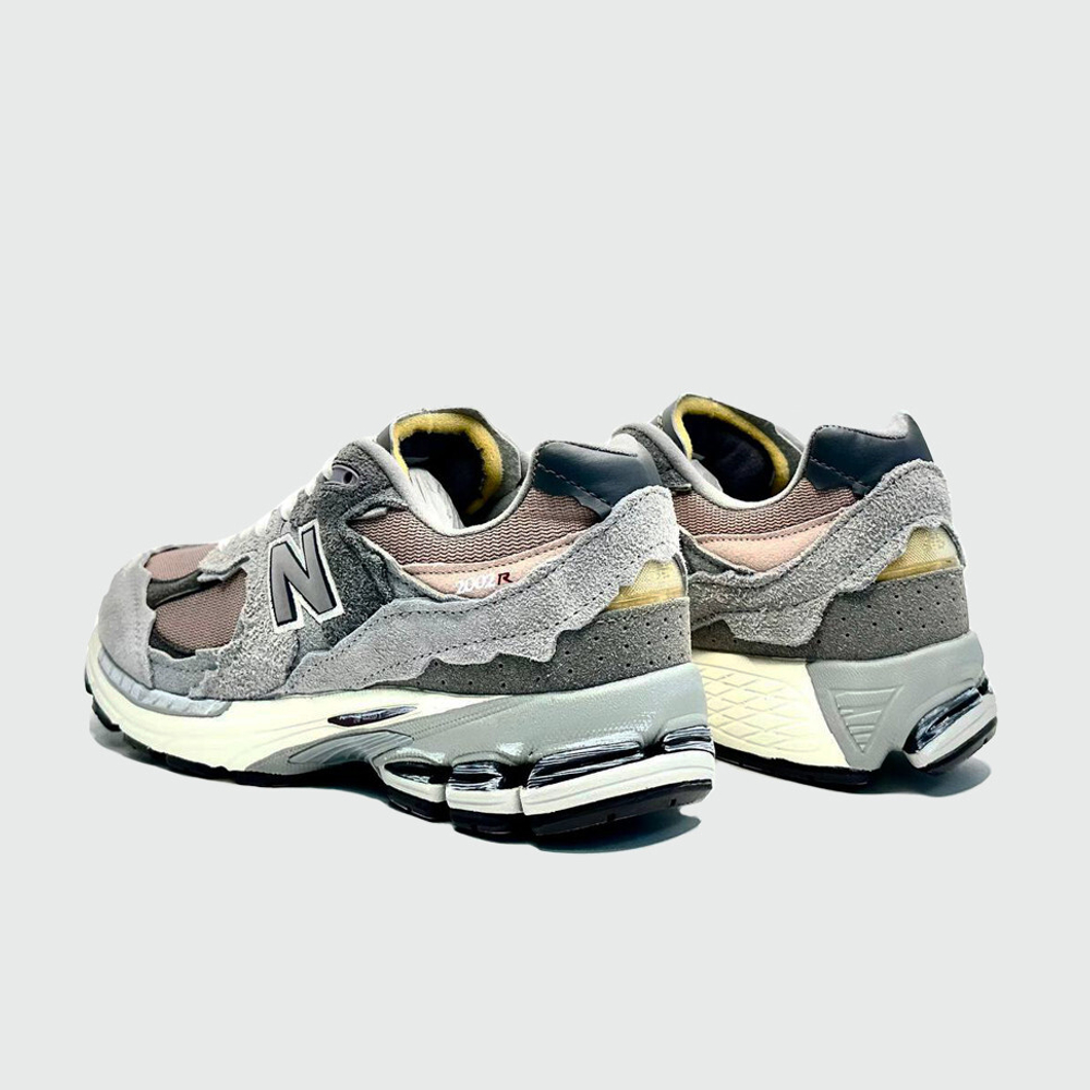 кроссовки New Balance 2002R Grey Pink