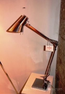 replica  Kelvin table lamp
