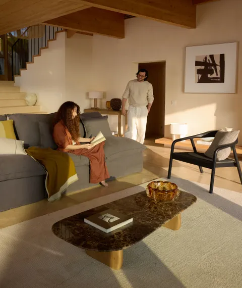 Кресло уличное Derile из дуба и веревки с черной отделкой