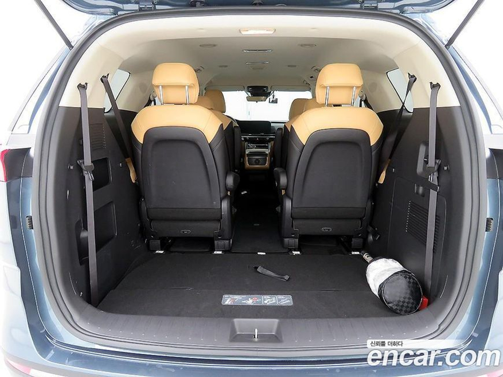 Kia The New Carnival (Sedona) 4 Generation Бензин 9-и местный Prestige (10.2023)