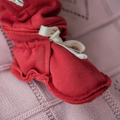 Warm mocks 3-18 months - Cranberry