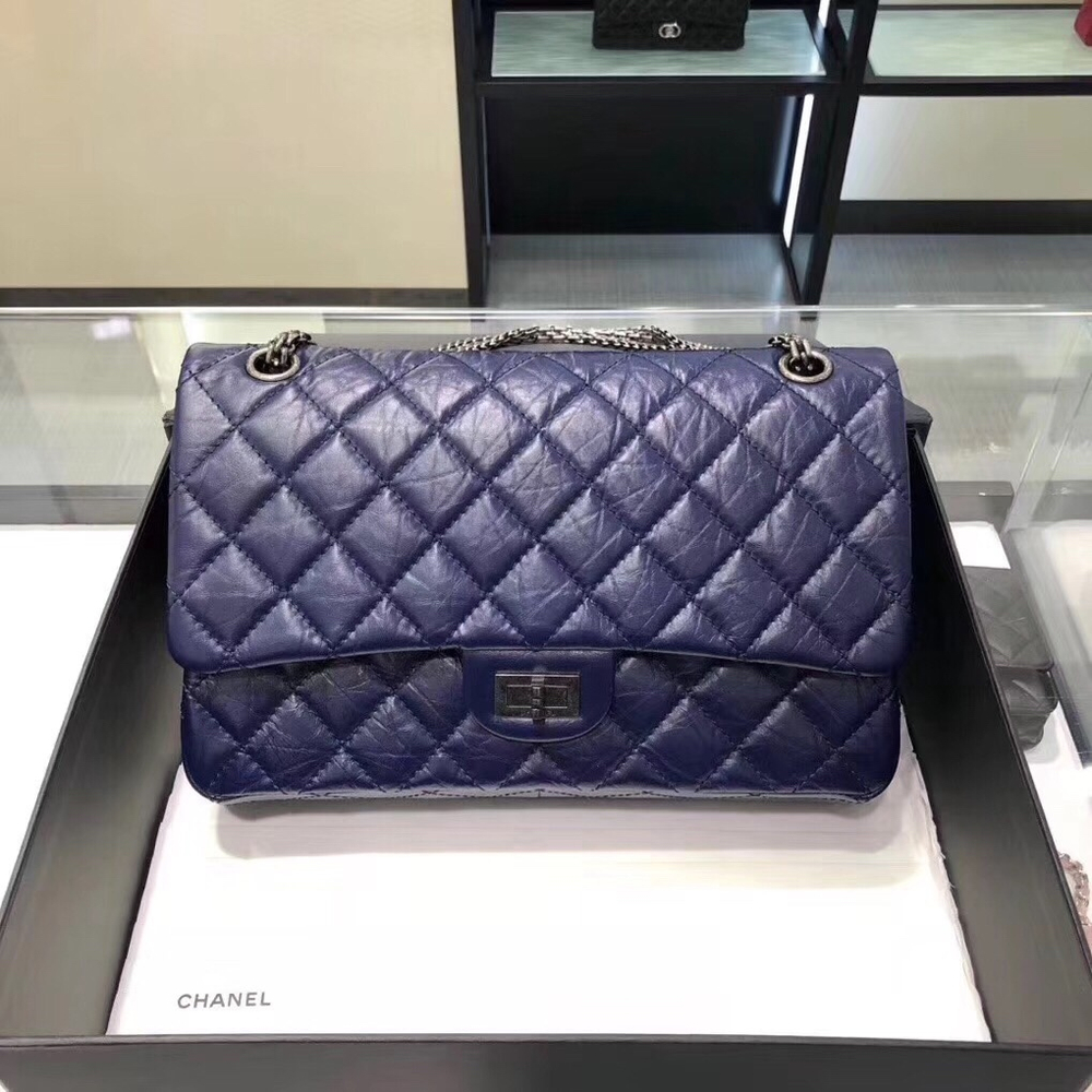 Chanel 2.55 28 cm