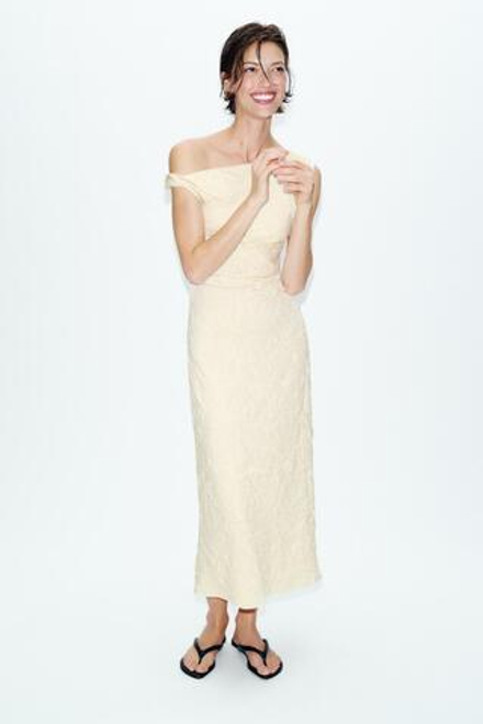 ZARA ЖАККАРДОВОЕ ПЛАТЬЕ СО СКЛАДКАМИ, ЭКРЮ