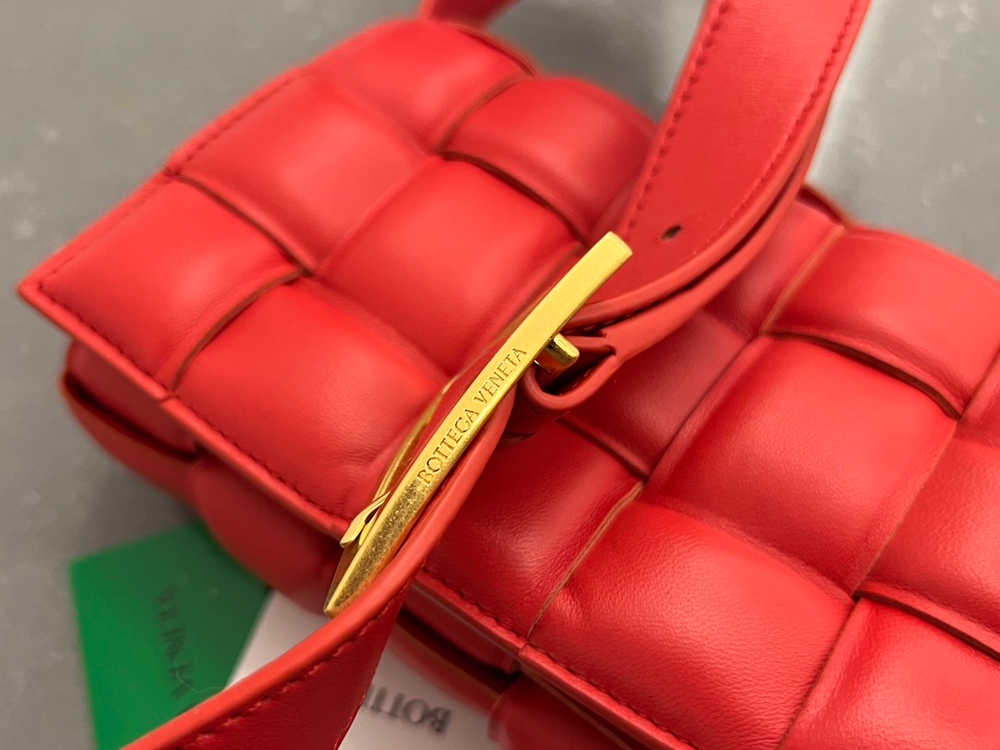 Bottega Veneta Small Padded Cassette 19 cm