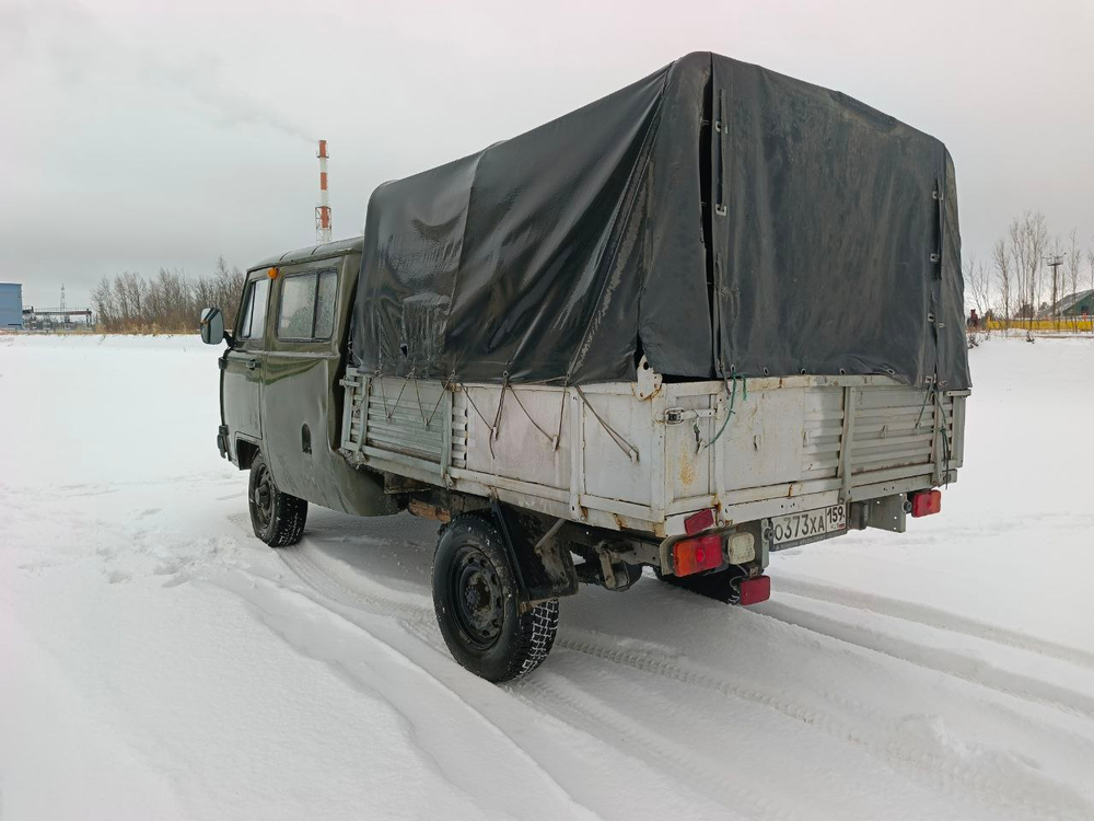 UAZ 3909* Бортовой 390945 (Тент, 4+1 мест, без ABS, Бензиновый, 2,7 л, 112 л.с.)