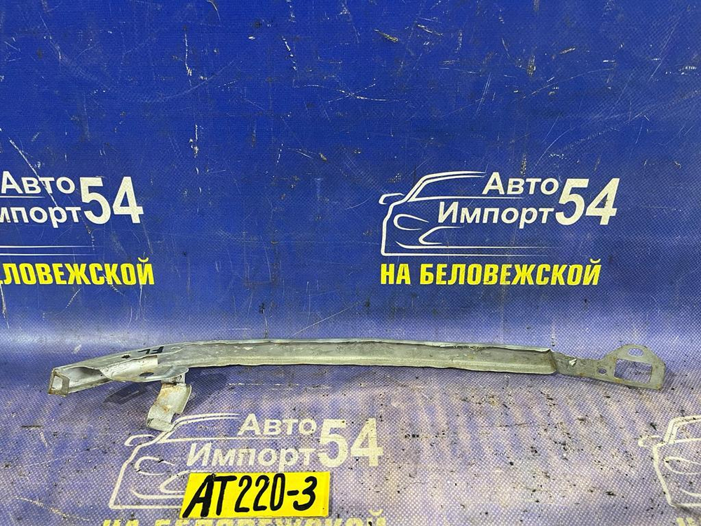 Планка под фару левая TOYOTA AVENSIS 1999