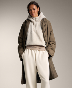 Oysho Жилет из искусственного меха с капюшоном, каменный