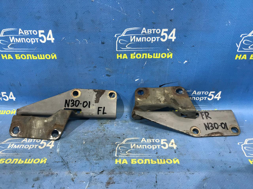 Петля капота правая NISSAN R'NESSA 1997-2001