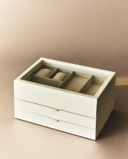 ZARA HOME ЛАКИРОВАННАЯ ШКАТУЛКА ДЛЯ УКРАШЕНИЙ С ВЫДВИЖНЫМИ ЯЩИКАМИ, БЕЛЫЙ