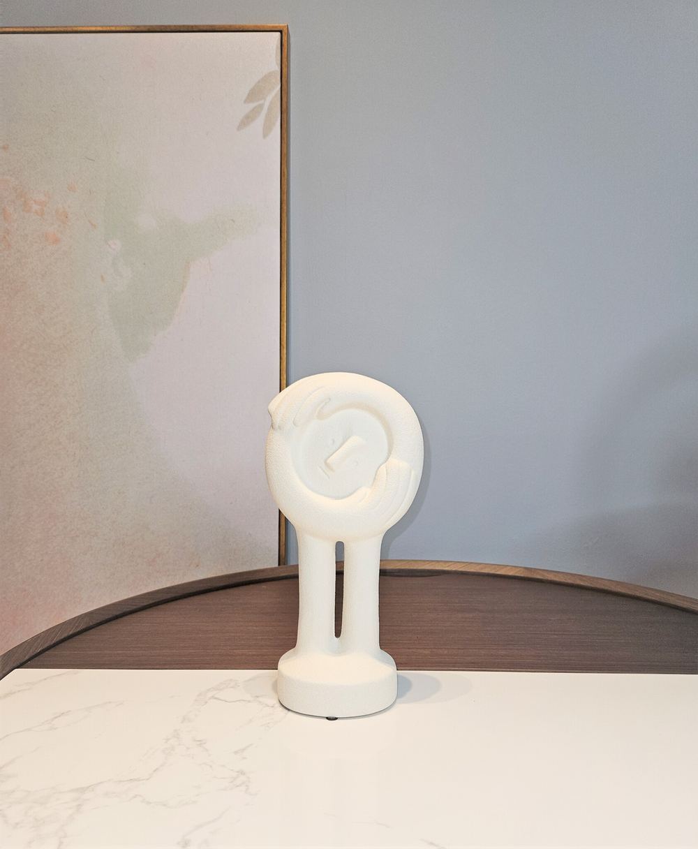 Статуэтка Embracing ornament