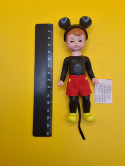 Коллекционная кукла Madam Alexander McDonalds 2005 031354