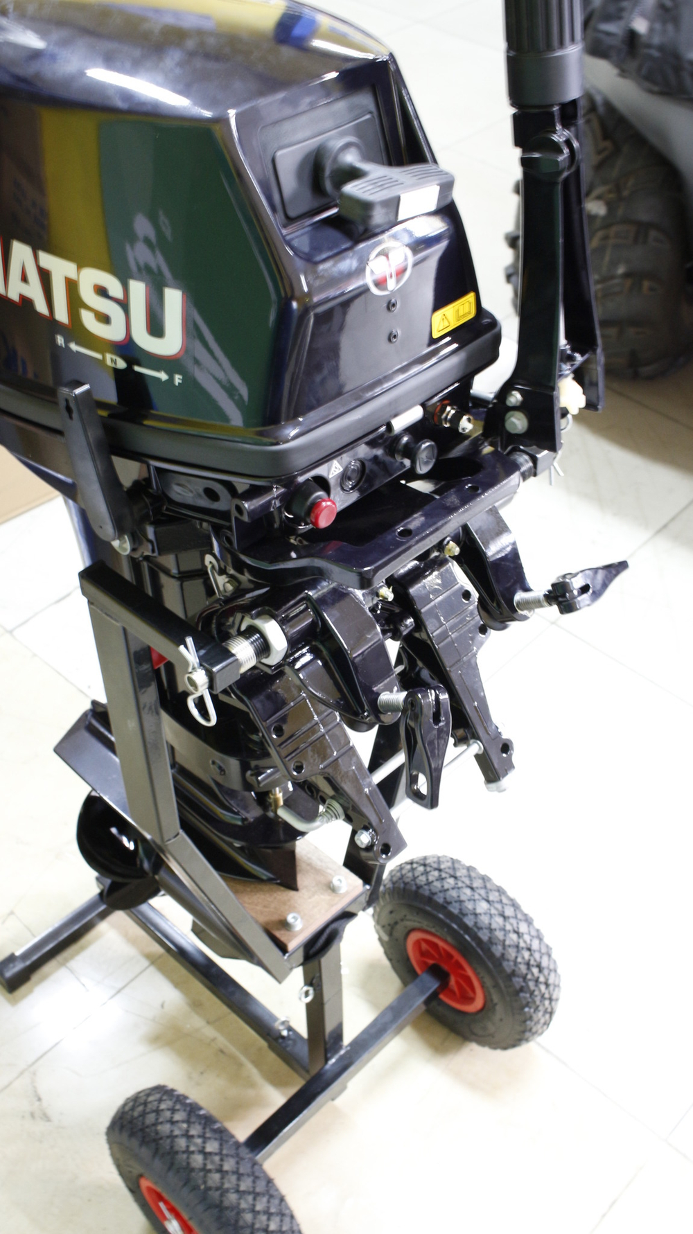 Тележка Y «свободная струбцина» с рукояткой для ПЛМ 9,9-40