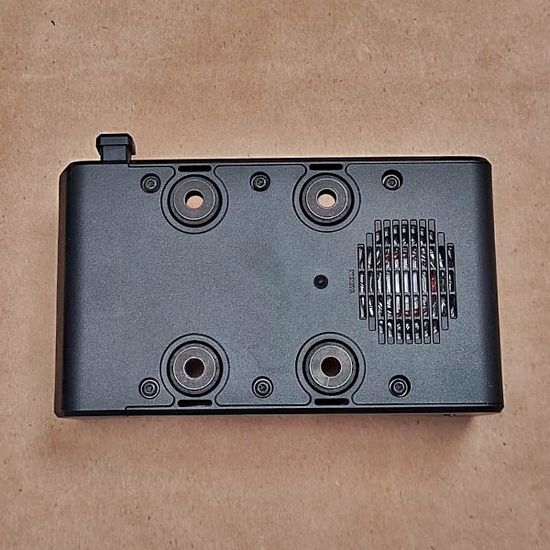 Garmin Montana 700 750 автомобильное крепление на присоске с динамиком и питанием (010-12881-00)