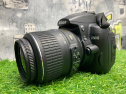 Nikon D5000 kit 18-55mm 2.400 кадров