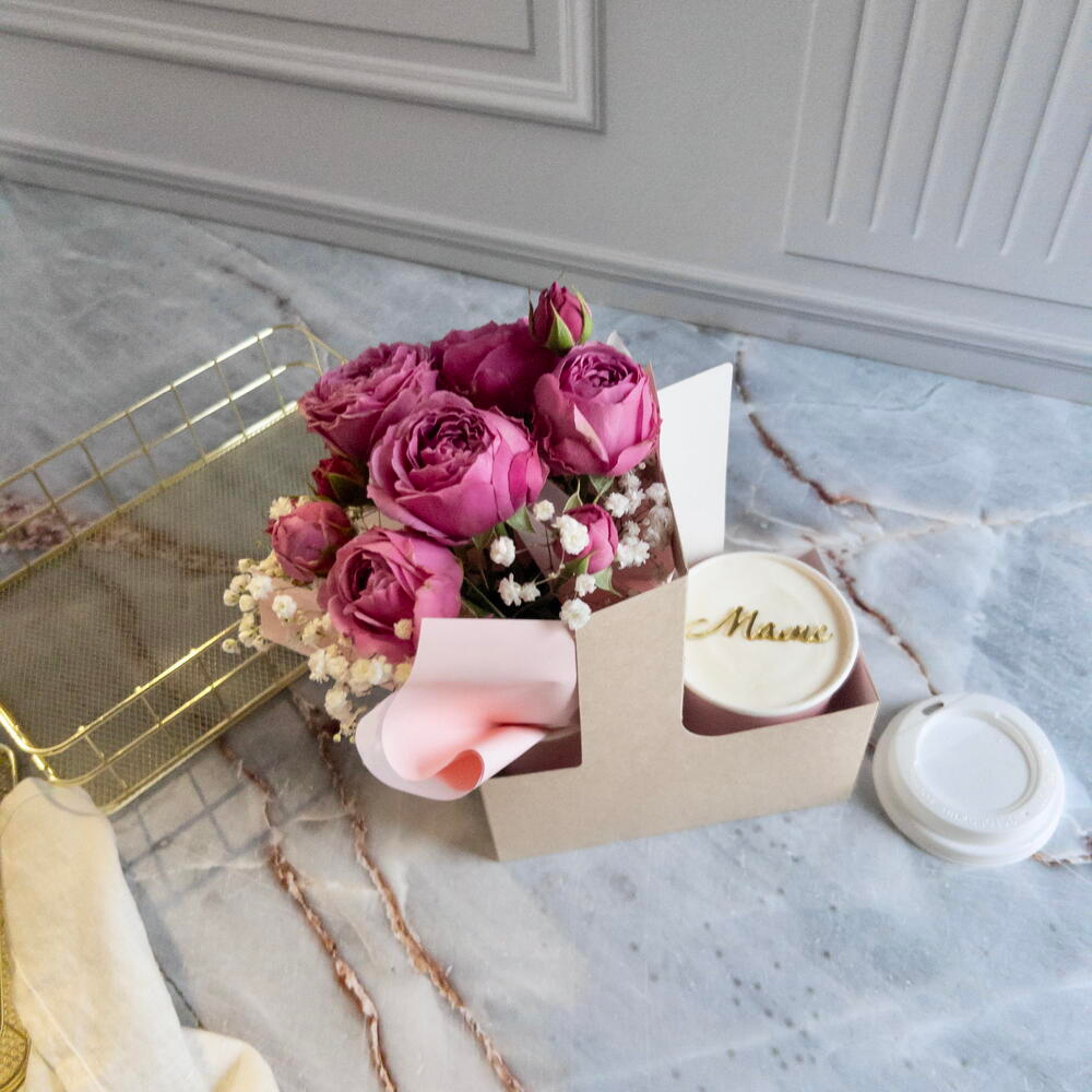 Букет и торт в стакане Маме