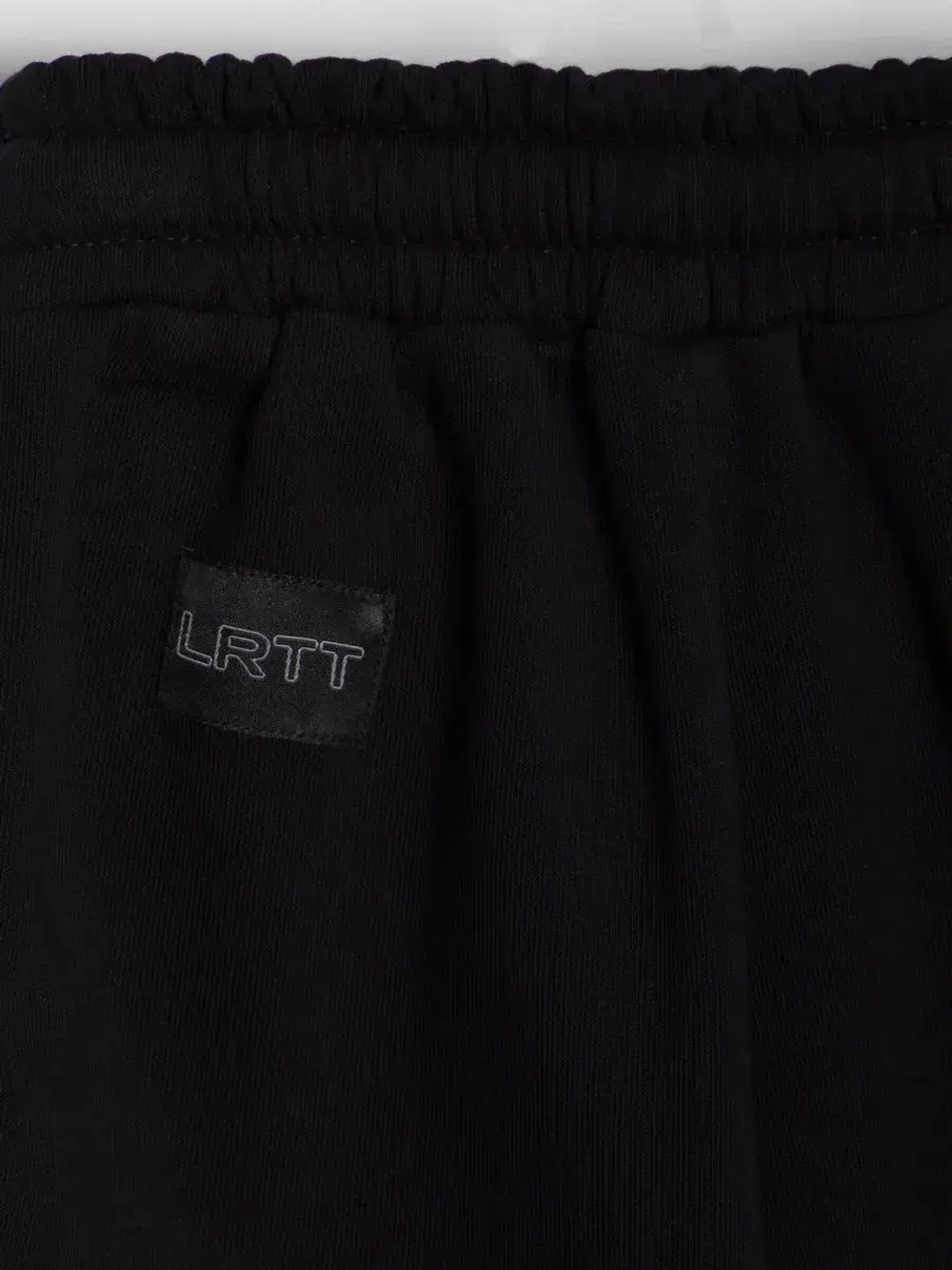 Спортивные шорты для мальчика на лето