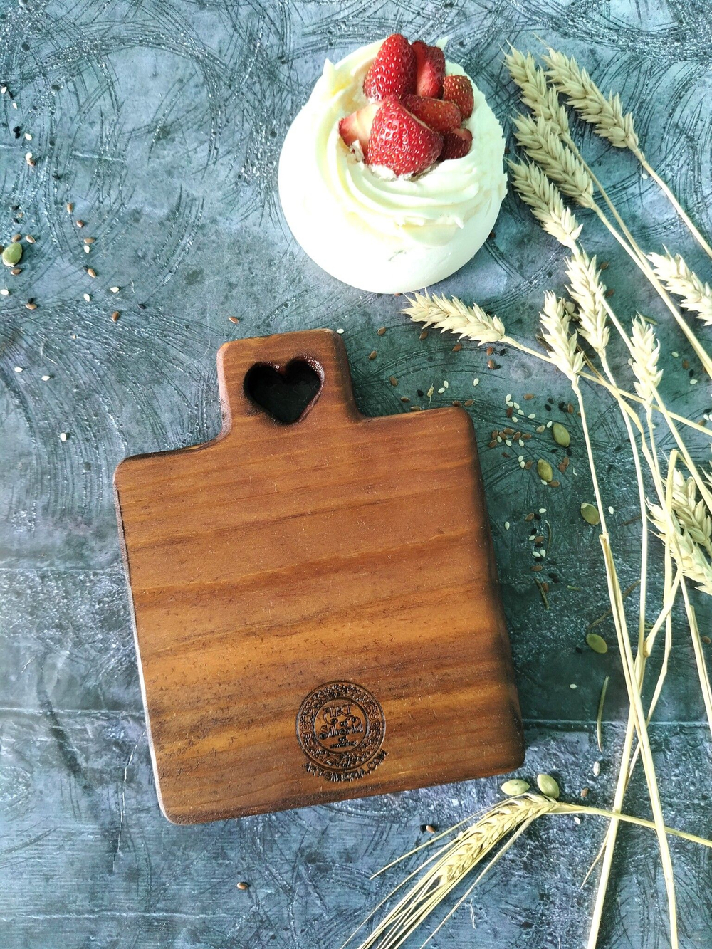 Доска деревянная разделочная