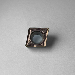 CCMT09T308-UM FE2225M  Пластина токарная