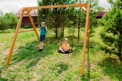 Деревянные качели с гнездом 60см и трапецией