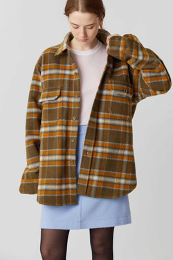 Объемная мужская рубашка в клетку