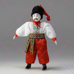 Ёлочная игрушка в южно-русском костюме