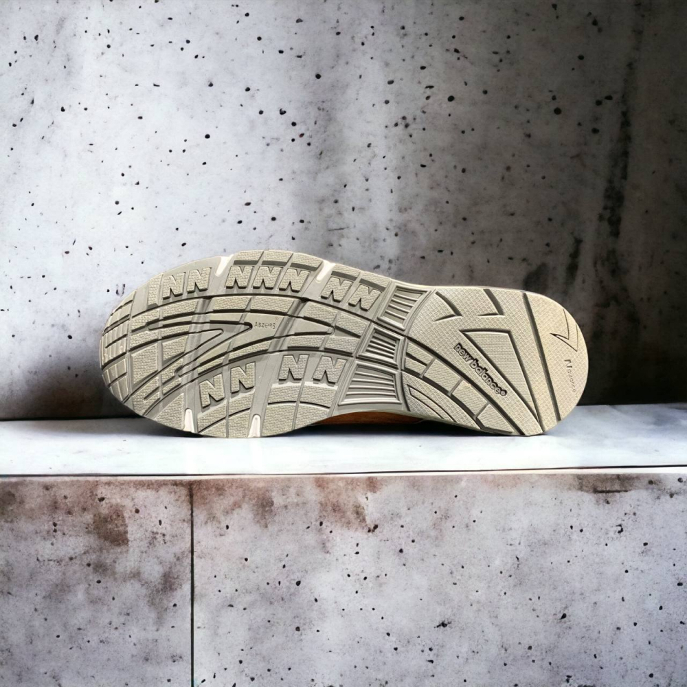 New Balance 991 • Khaki Gray