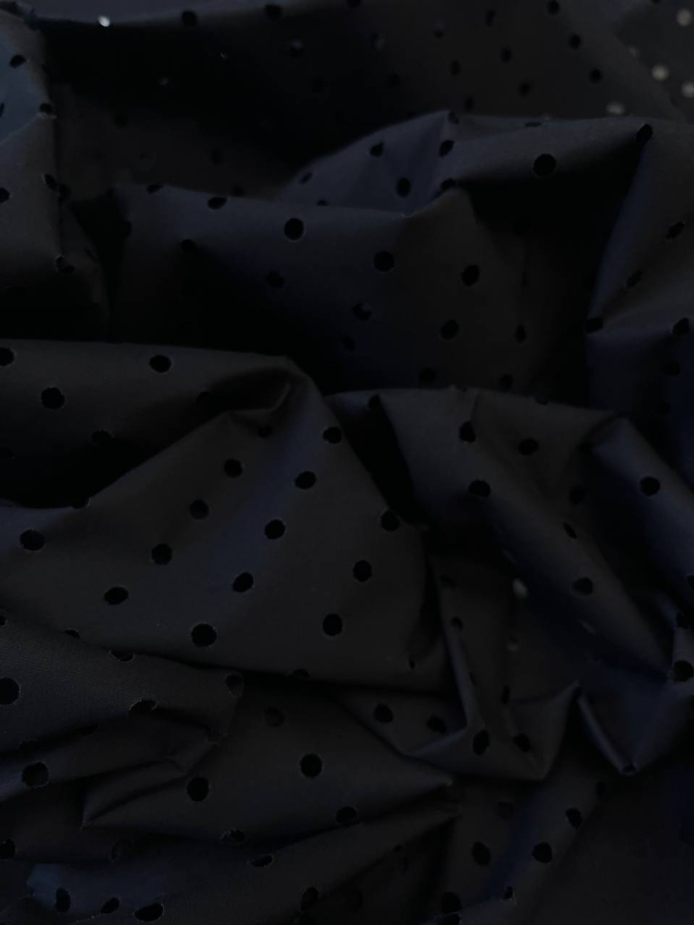 Хлопок Yves Saint Laurent черный с перфорацией горошком