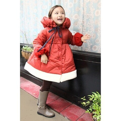 Пальто детское расклешенное с капюшоном и вязаными манжетами