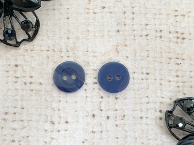 Пуговицы, 2 прокола, d 11 мм