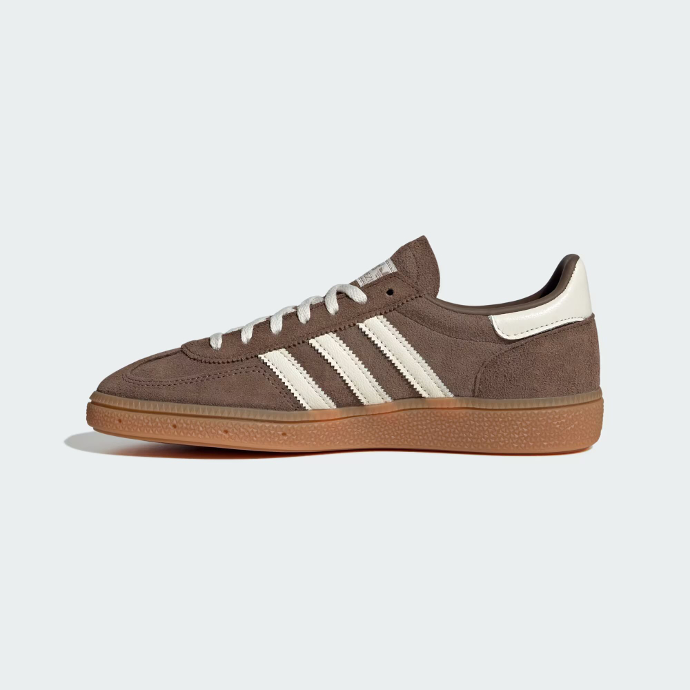 СПЕЦИАЛЬНАЯ СЕРИЯ ДЛЯ ГАНДБОЛА: КРОССОВКИ С РИСУНКОМ «ЖИРАФ» - ADIDAS