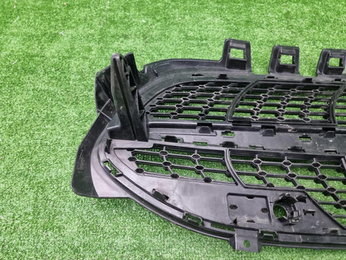 Решетка радиатора Mercedes A W177 (2018-2022)