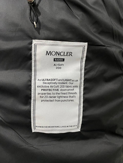 Пуховик Moncler