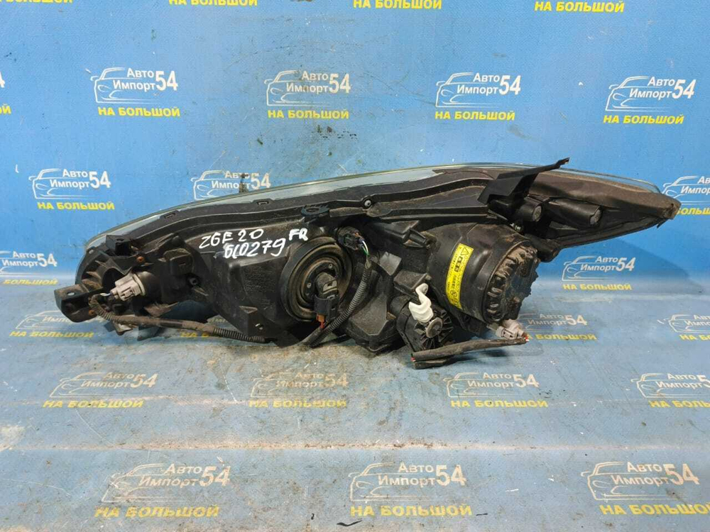 Фара передняя правая TOYOTA WISH 2009-2012
