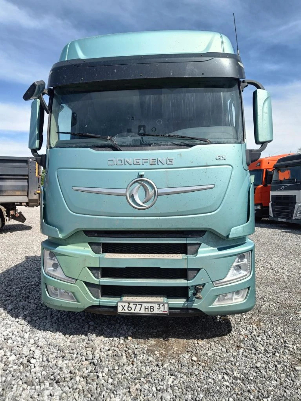 DongFeng DFH 4x2 Седельный тягач DFH4180 (Дизельный, 13,5 л, 518 л.с., АТ)