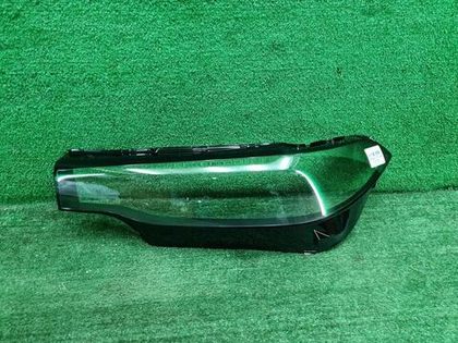 Стекло фары левое BMW X7 G07 (2019-2022)