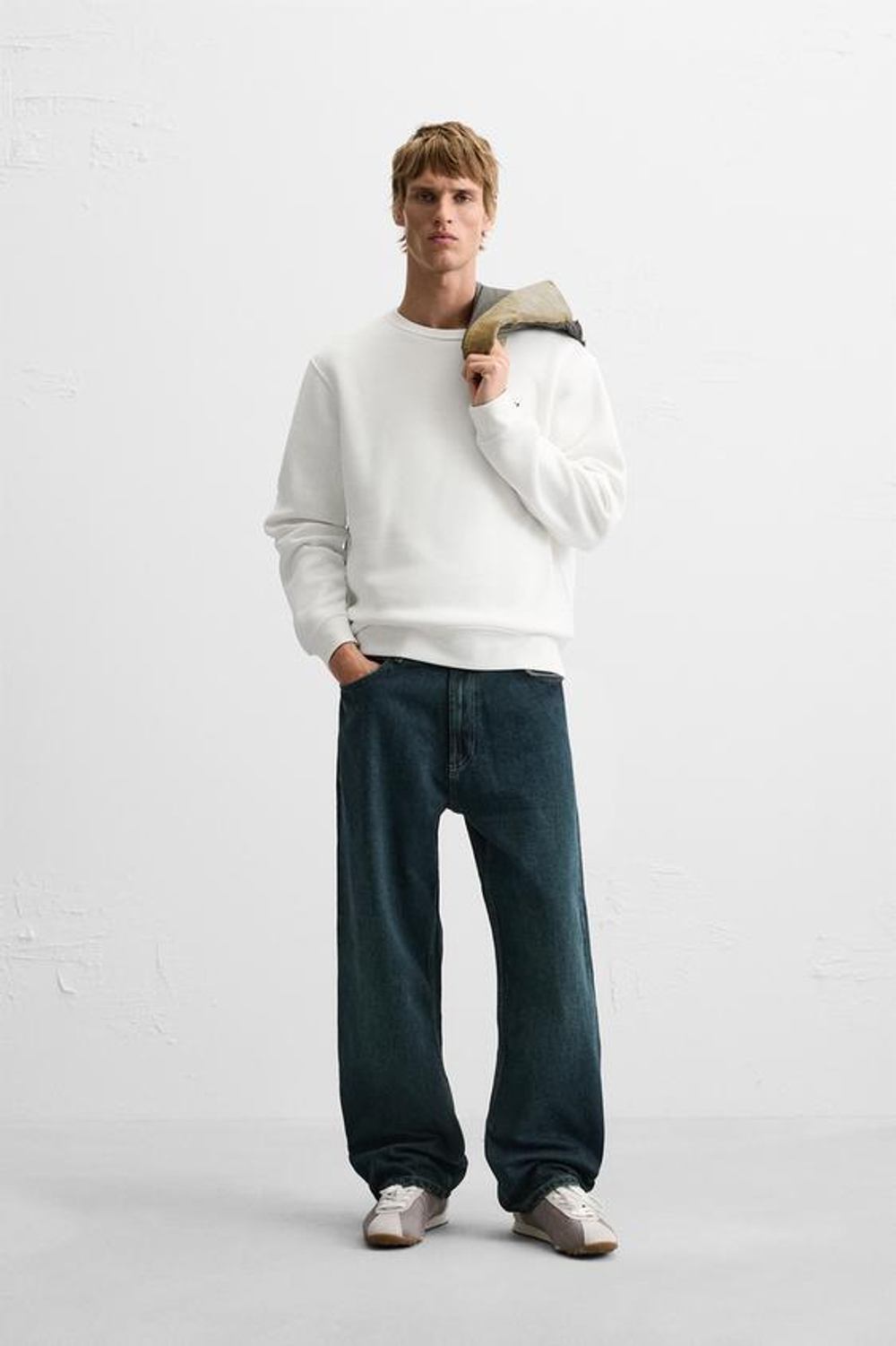 ZARA ТОЛСТОВКА С ПРИНТОМ «ЖУРНАЛ YORK», ЭКРЮ