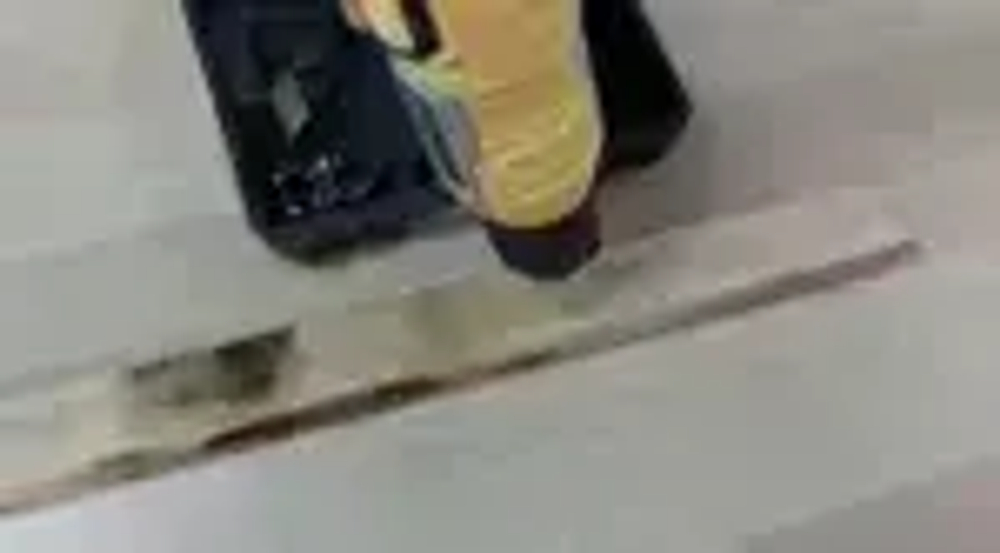 Фен промышленный-строительный Partnertool PHG2200ESET, 2.2кВт, с ПЛАВНОЙ регулировкой температуры 600С, 500л/мин, 4насадки, КЕЙС, профессиональная серия