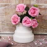 Ваза из пластика «Marlen-Пирамида» 0,5л 16*15*8,2см цвет белый