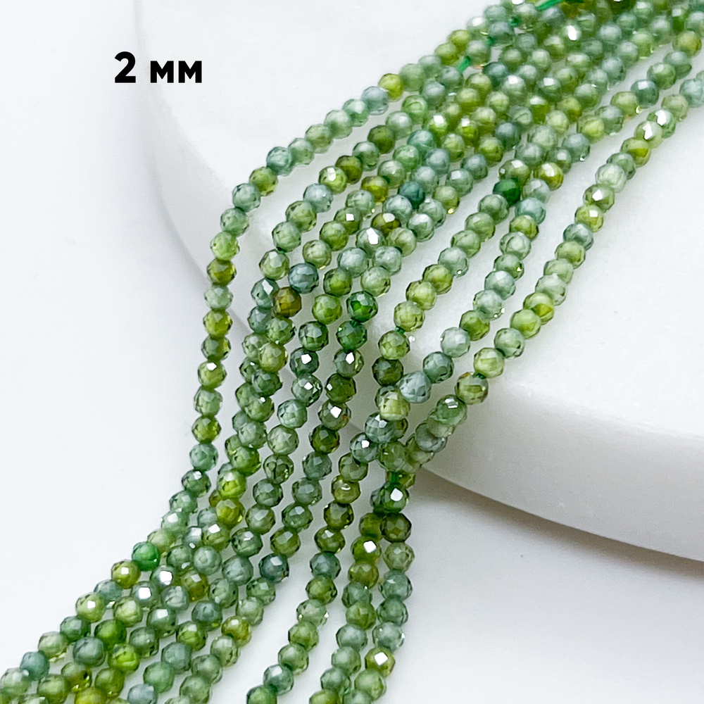 Фианит (кубический цирконий), цвет зеленый, размер 2 мм, цена за нить около 195 шт (38 см)