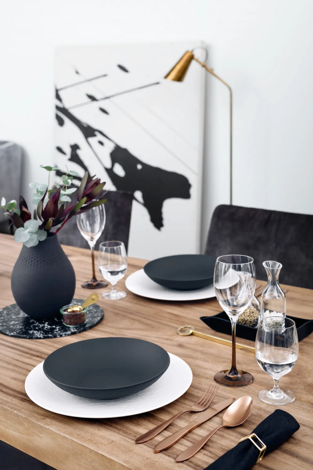 Villeroy & Boch Производство набора тарелок Rock Blanc на 2 персоны. 10-4240-2620 + 10-4240-2536 + 10-4240-2640