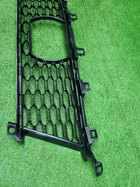 Решетка перед. бампера BMW 3er G20 (18-22) M-paket